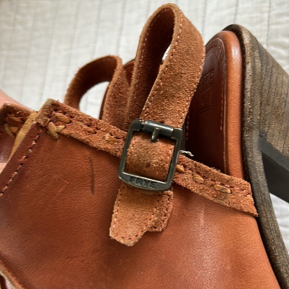 FRYE boho Izzy Artisan Sling Whiskey Washed Vintage Leather booties heels 8.5 - Picture 9 of 16